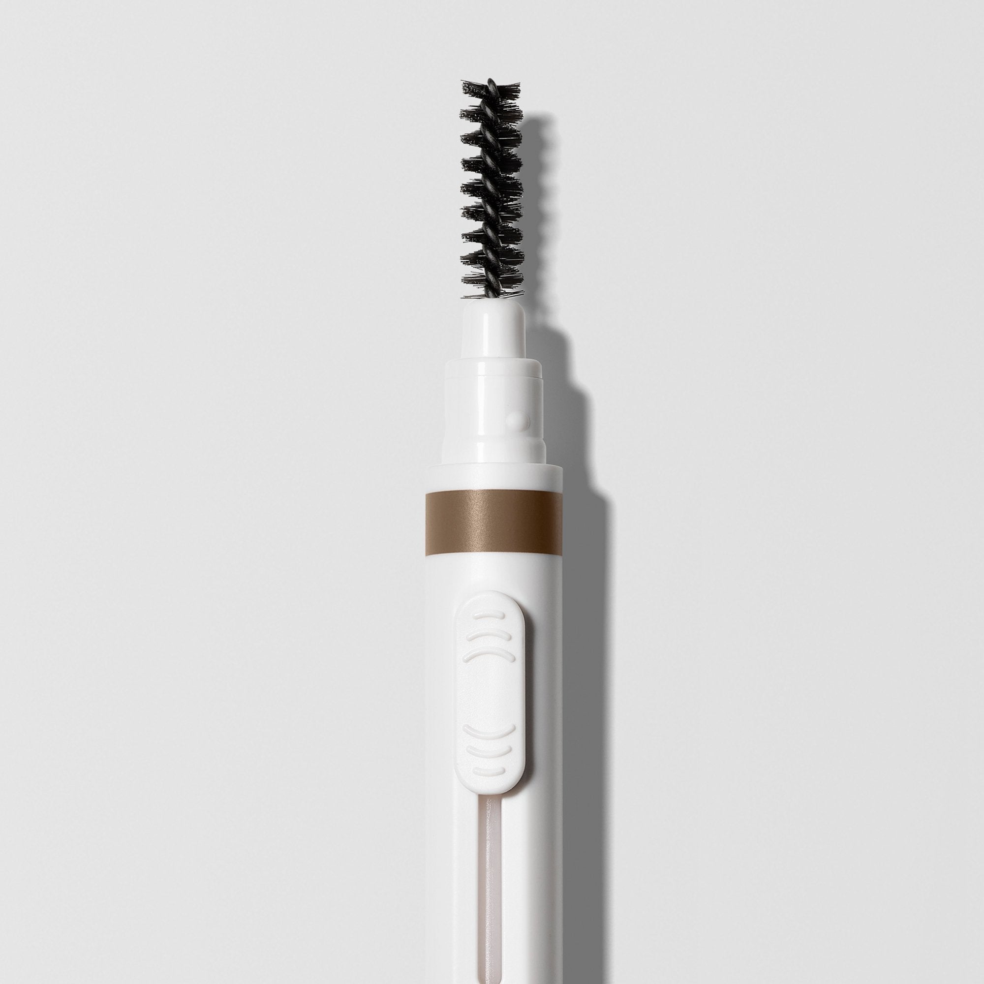 MASTER BLADE™ BROW PENCIL (LÁPIZ PARA CEJAS CON ACABADO NATURAL)